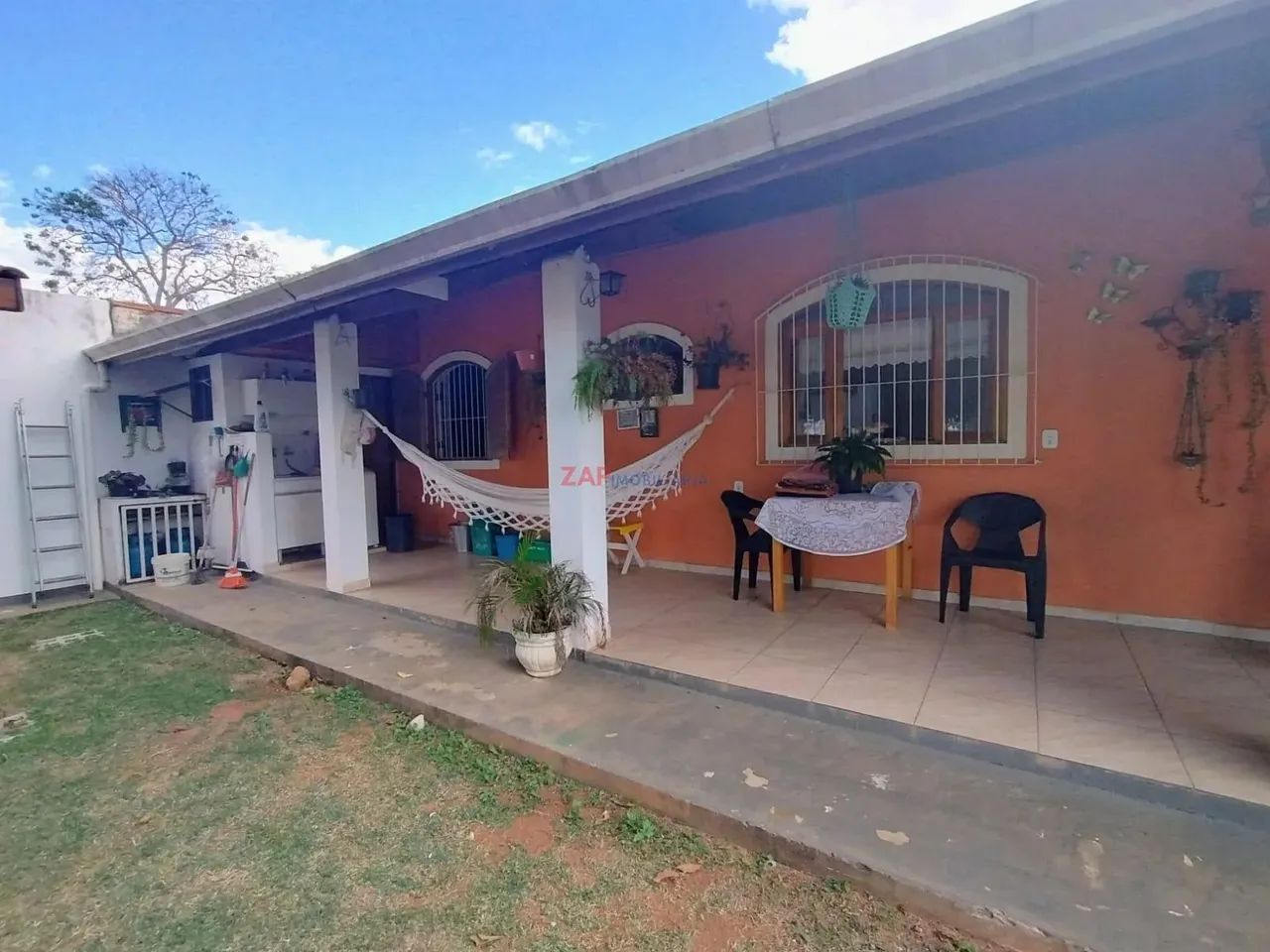 OPORTUNIDADE ÚNICA: CASA COM CARA DE CHÁCARA À VENDA NO RESIDENCIAL HÍPICA JAGUARI! - Foto 2