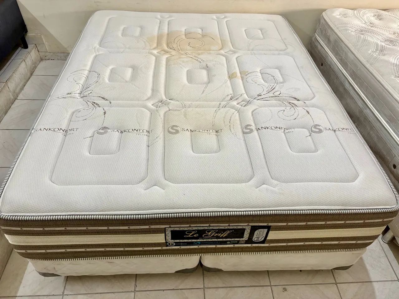 Cama box de casal Queen , cama Queen size  - Foto 2