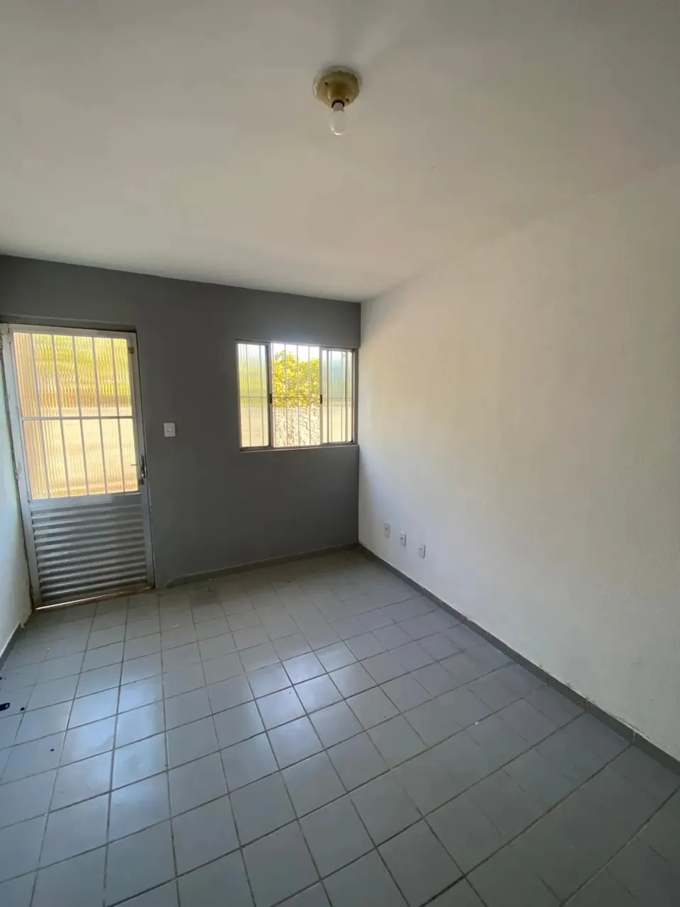 Apartamento no térreo com quintal no Tabuleiro do Martins Condomínio Theobaldo Barbosa |
