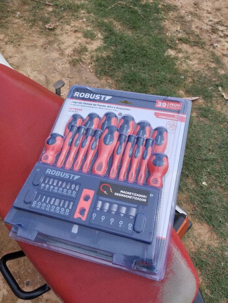 Jogo de Chaves de Fenda, Bits e Soquetes Robust - 39 Peças