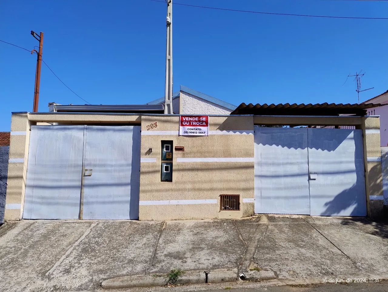 Vende-se ou troca-se está casa