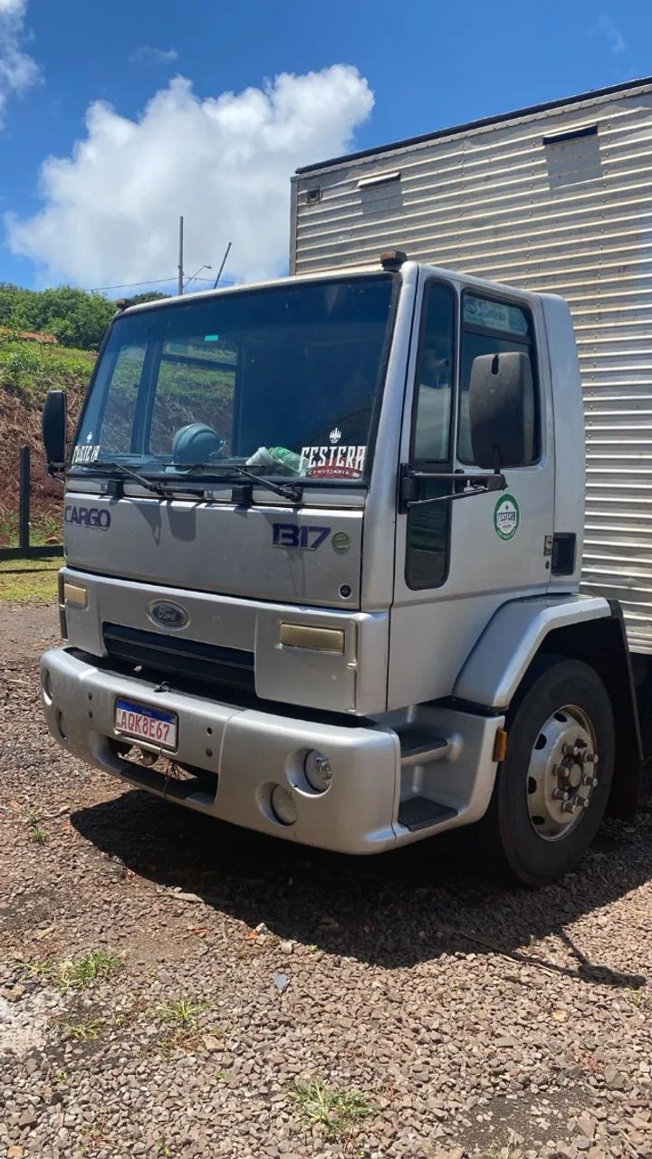CAMINHÃO FORD CARGO 1317 E ANO 2009 - BAU