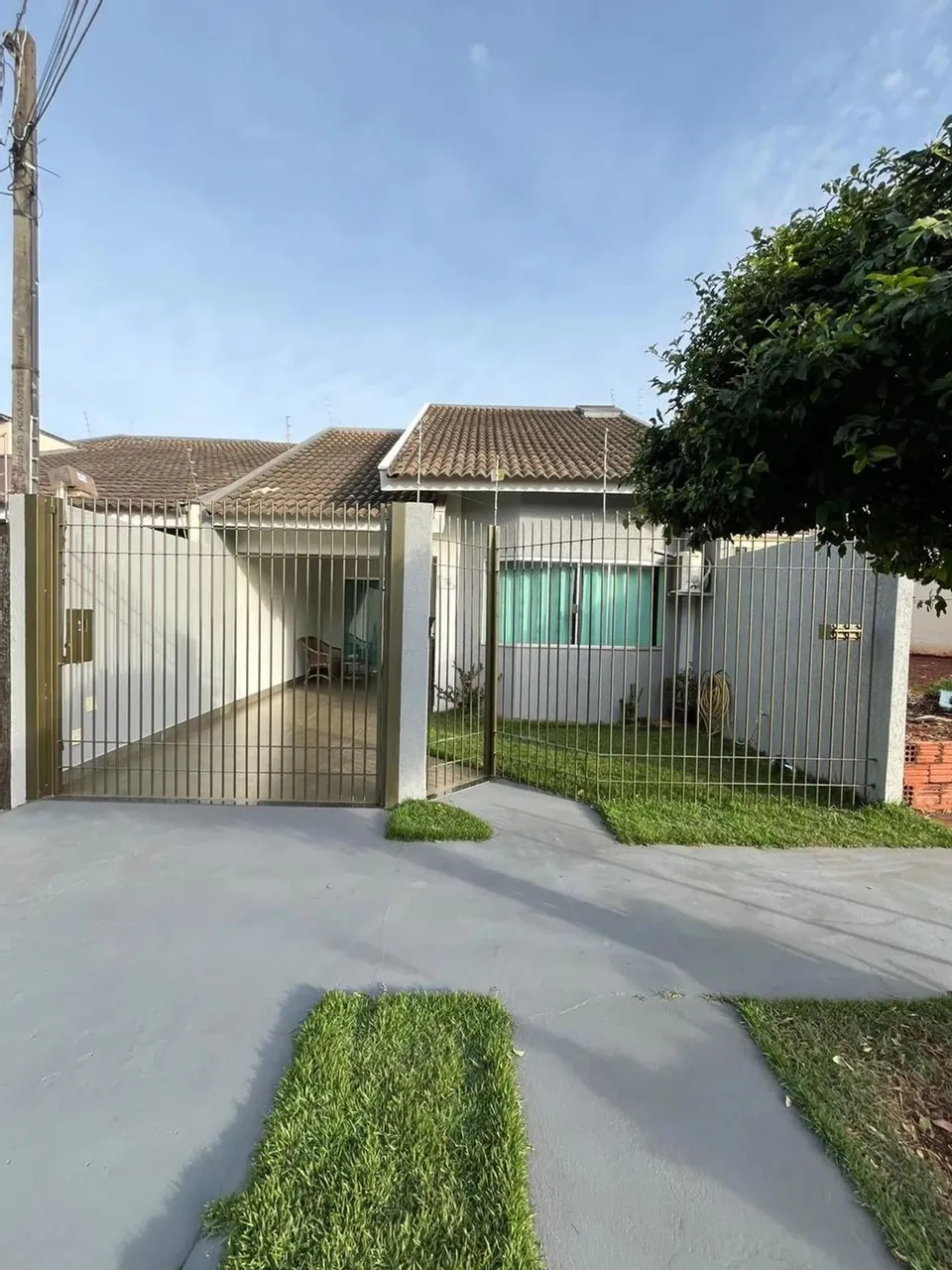 Casa para alugar em Maringá, Jardim Santa Helena, com 3 quartos, com 120 m²