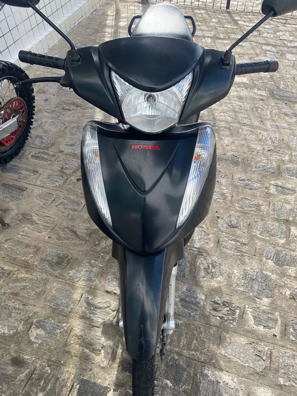 Vendo Honda biz 125 flex 