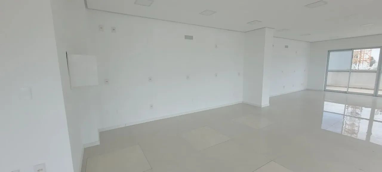 Andar/Sala comercial com vista mar e 2 vagas para locação no Centro de Florianópolis. - Foto 10