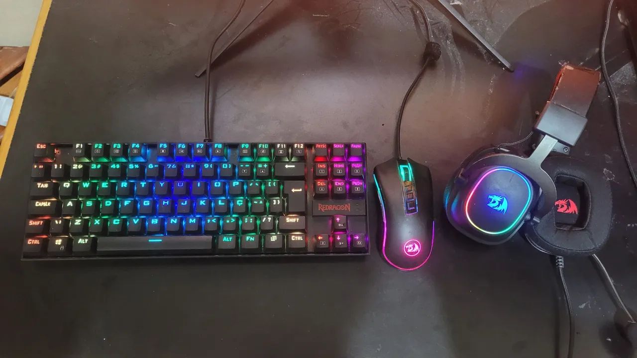 Kit Gamer Redragon Teclado, Mouse e Headset RGB
