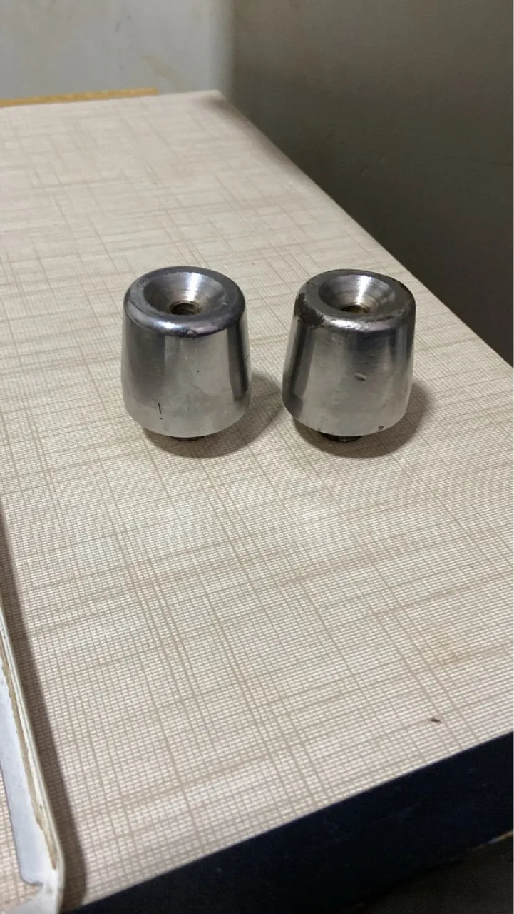 Vendo guidão cromado da cargo e pezinho da pcx