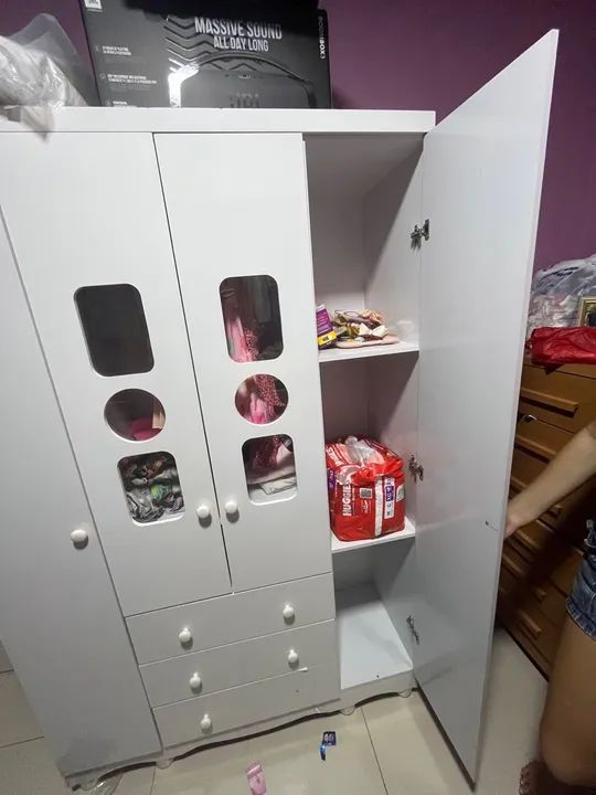 Guarda-roupa infantil branco com nichos - Foto 4