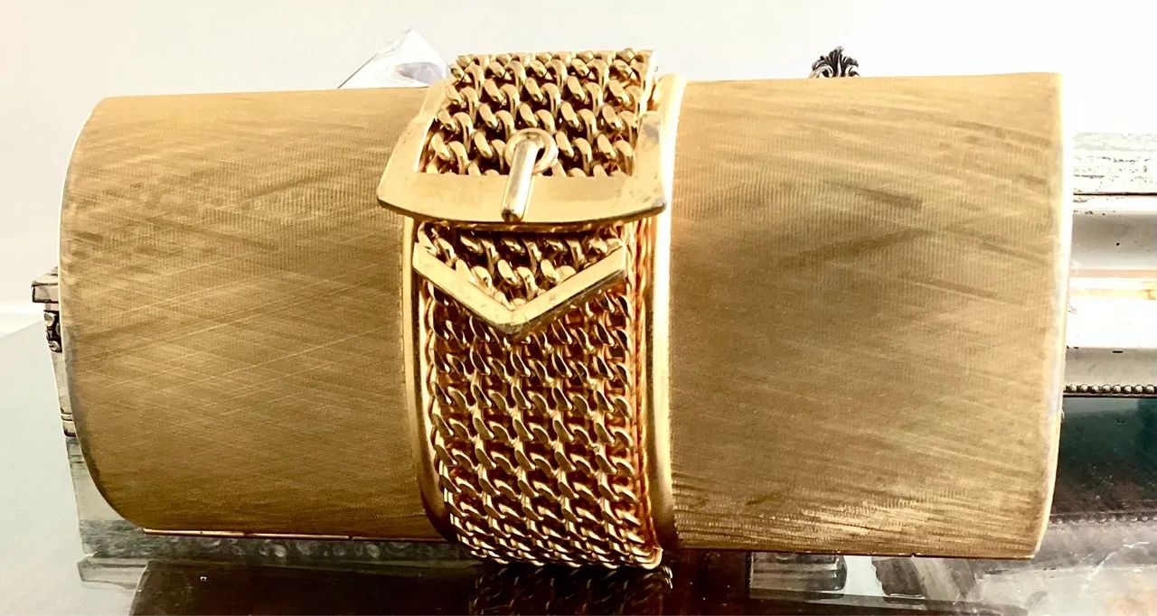 Bolsa de mao Italiana Farah Diba em excelente estado