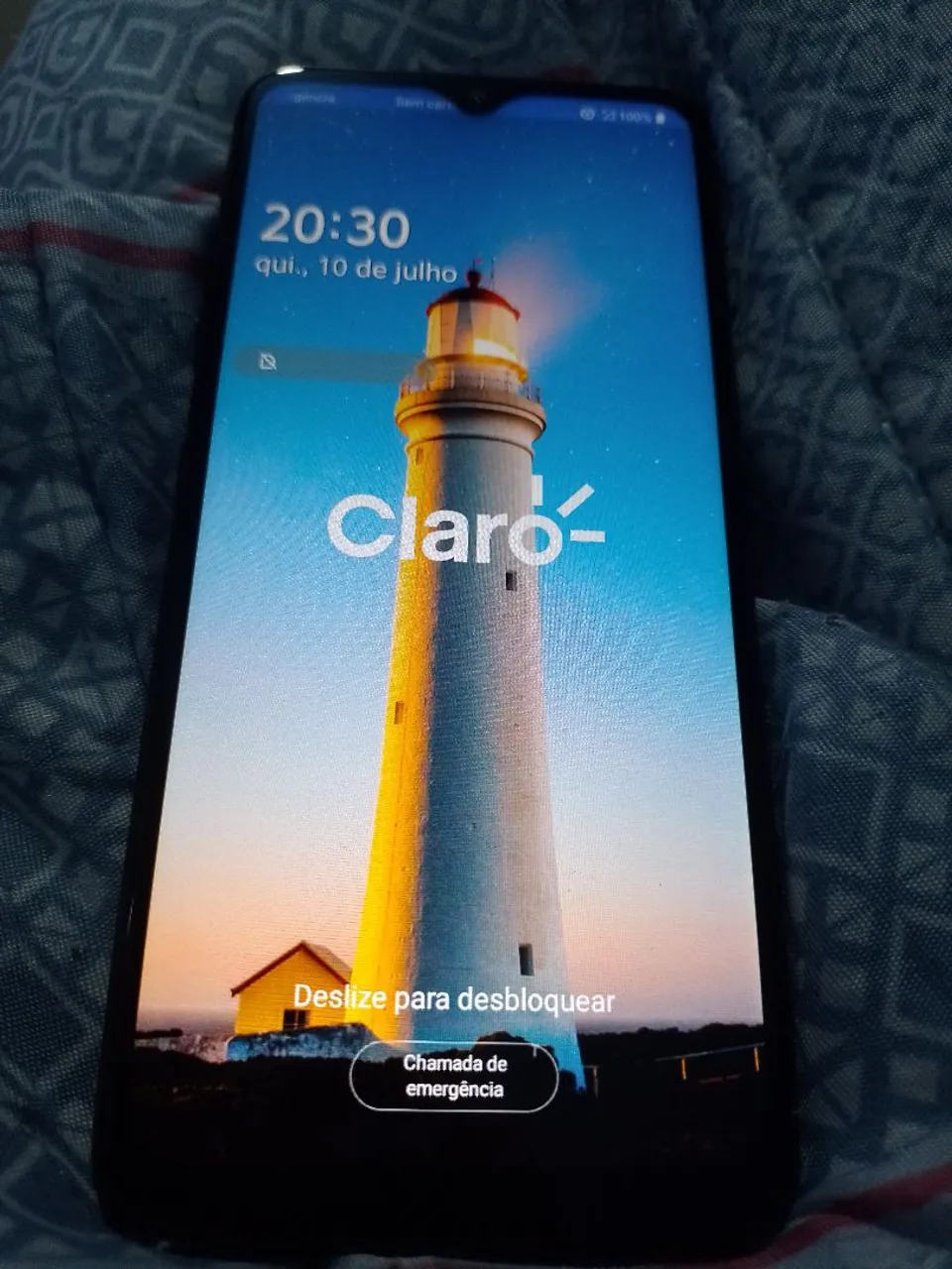 Celular em excelente estado.eatou vendendo,pois tenho outro. 