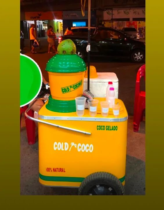 Vendo carrinho de água de coco semi novo em perfeito estado !