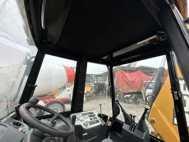 Retroescavadeira JCB 2015  - Foto 3