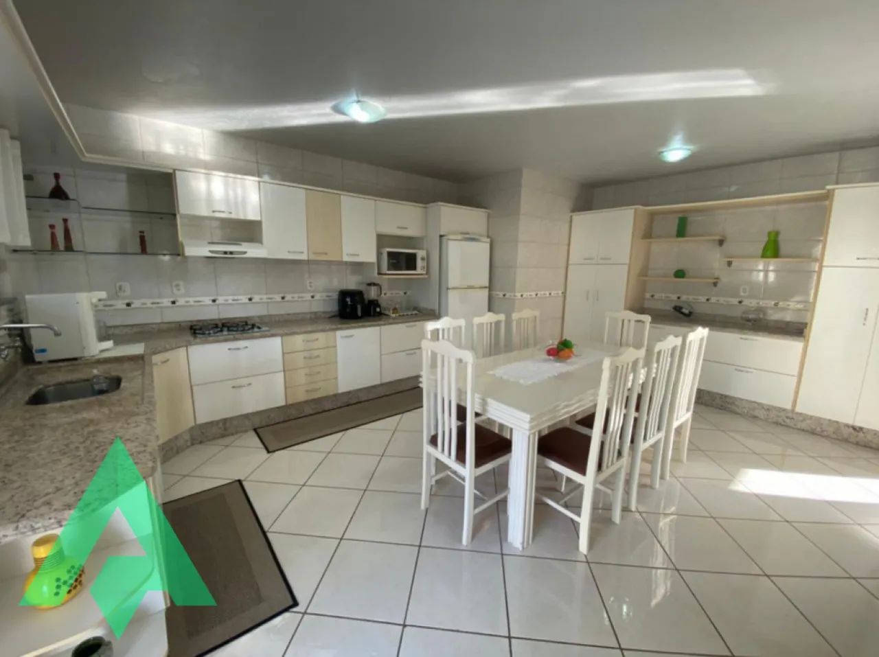 Imóvel residencial/comercial, com 2 pavimentos no Bairro Santa Terezinha, em Gaspar! - Foto 5