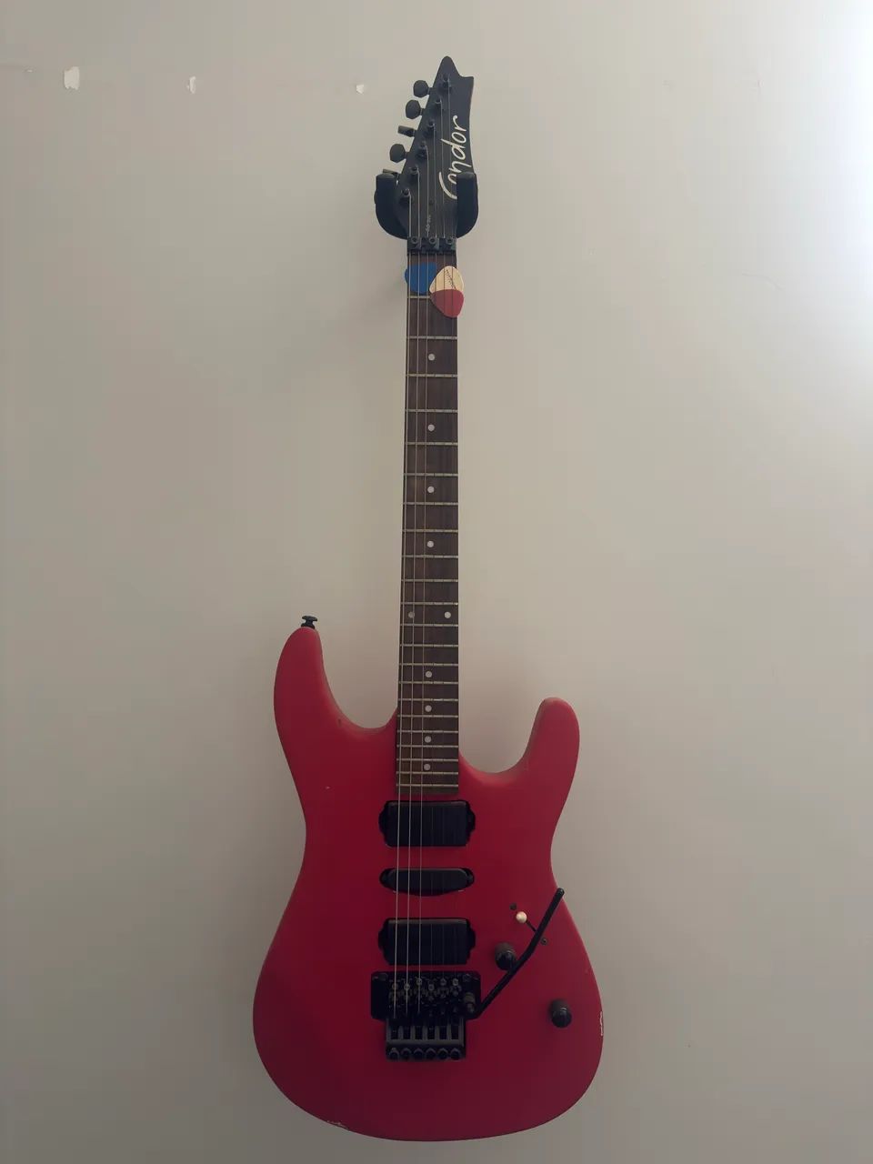 Guitarra Condor