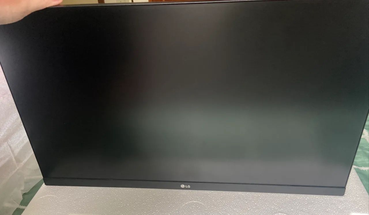 LG 24ML600M, 24 polegadas, Full HD (1920x1080) com painel IPS65126767556482123