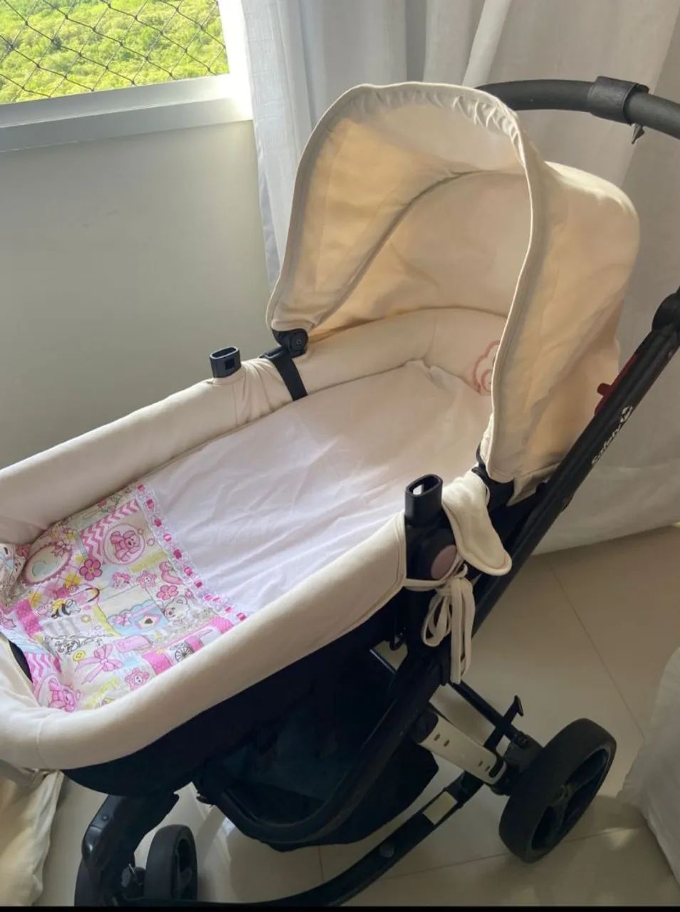 Vendo carrinho de bebê de RN até 2, 3 anos e cadeira para carro