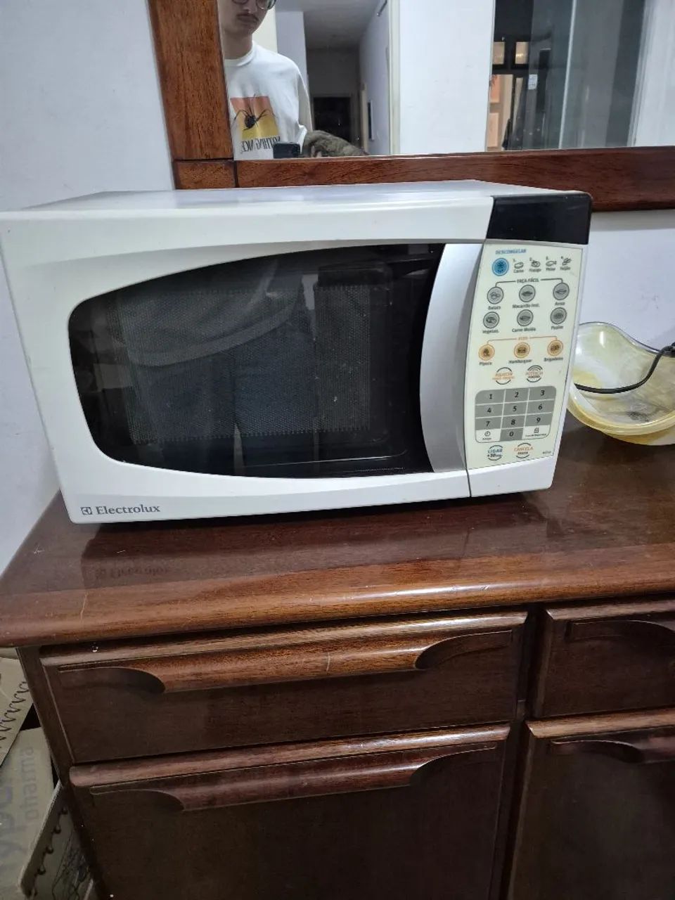 Microondas (Funciona, porém possui defeito) - Foto 3