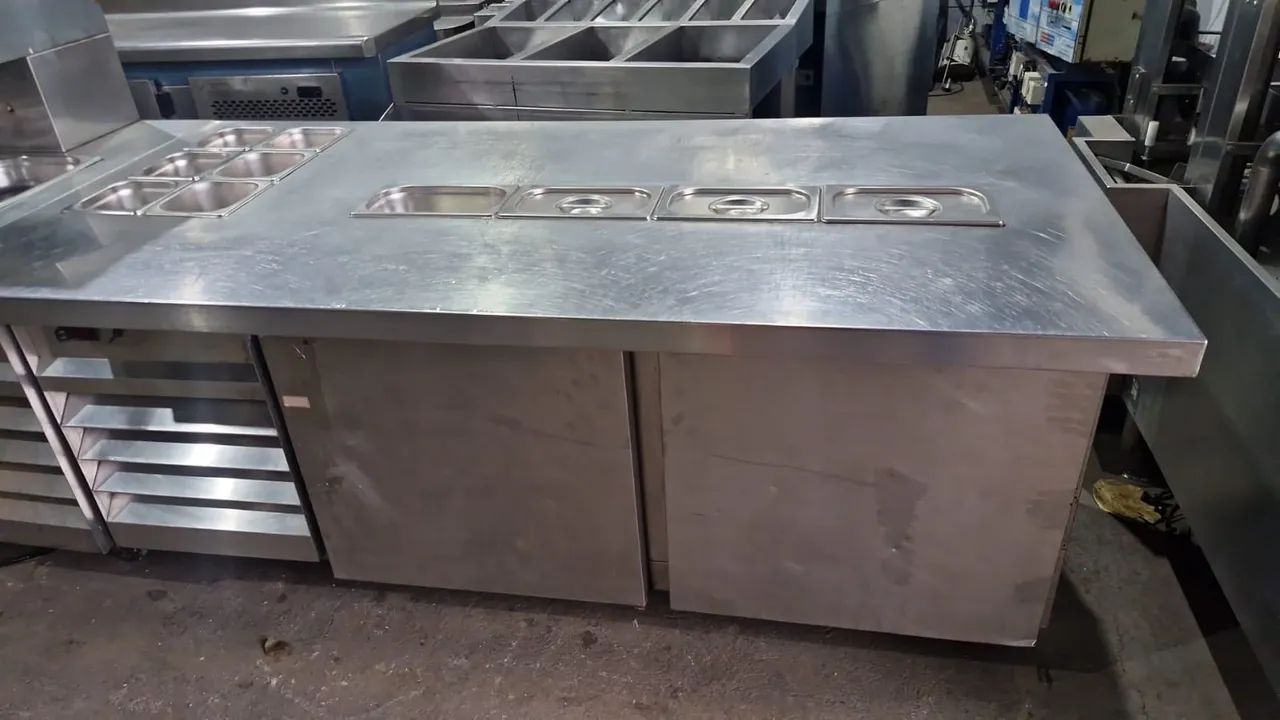 Refrigerador C/Bancada e Condimentadora inox - Foto 3