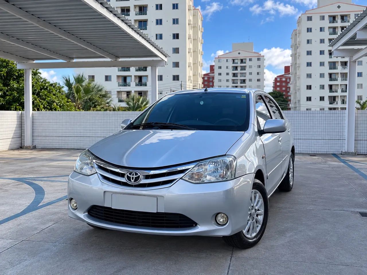 Toyota Etios ETIOS XLS Sedan 1.5 Flex 16V 4p Mec. 2013