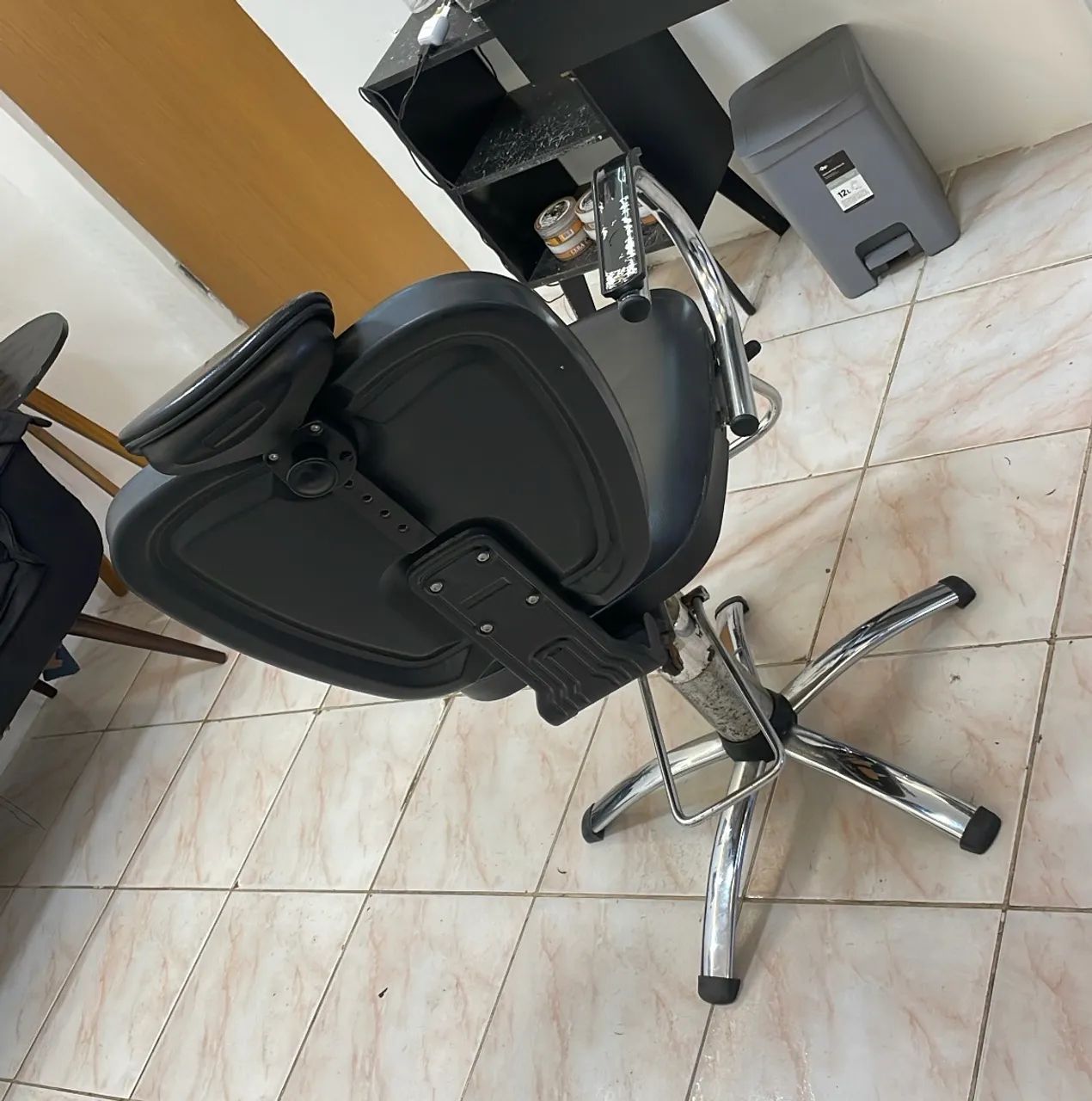 Cadeira de barbeiro  - Foto 2