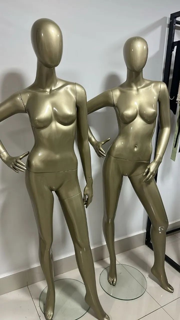 MANEQUINS DOURADOS NOVOS  - Foto 2