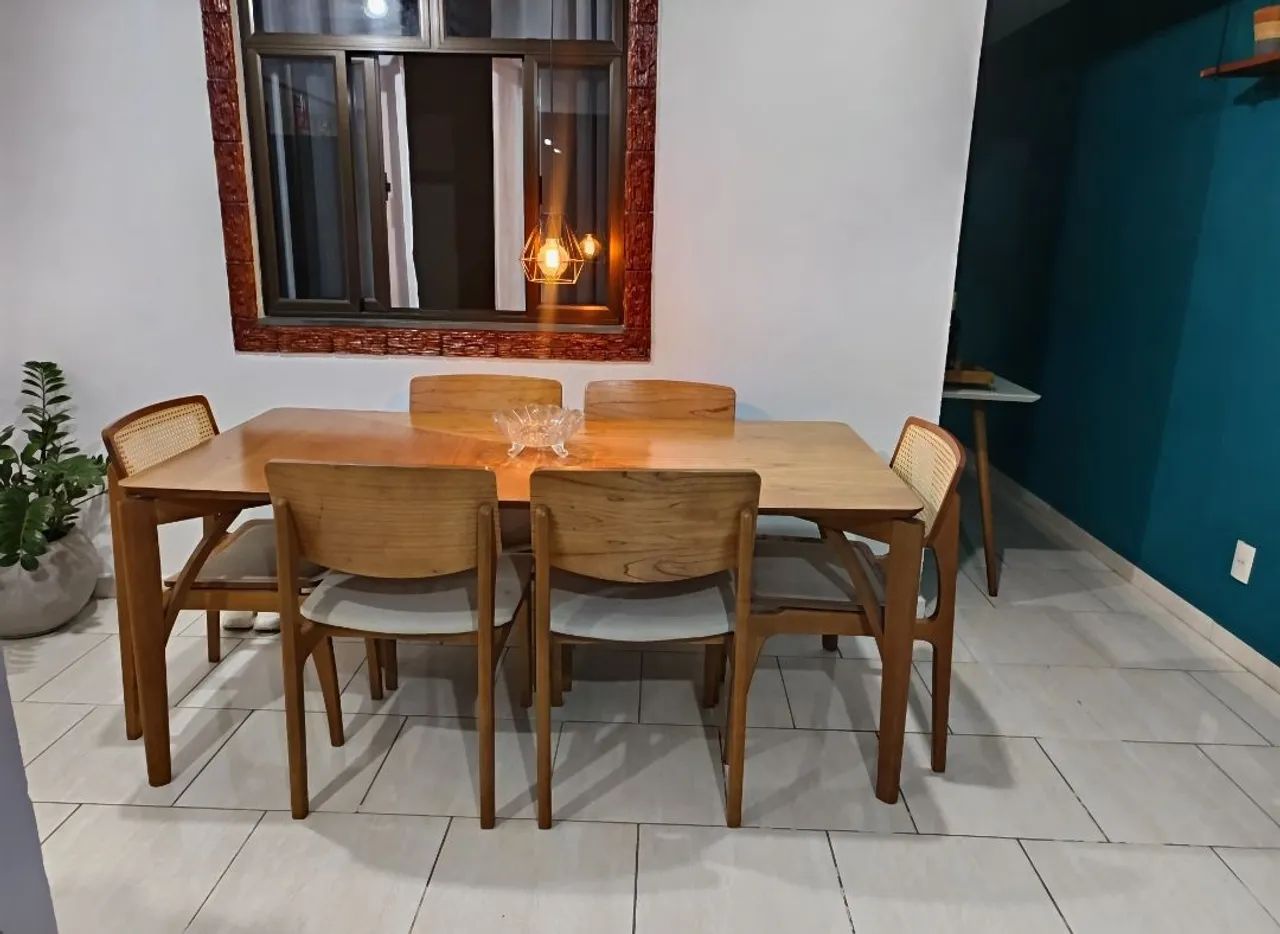 Mesa de jantar lindíssima 