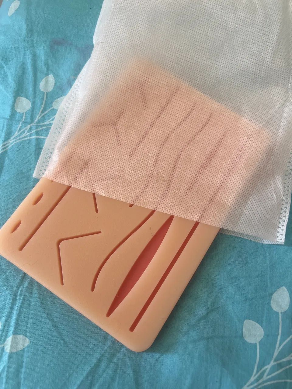 Pele silicone para sutura  - Foto 3