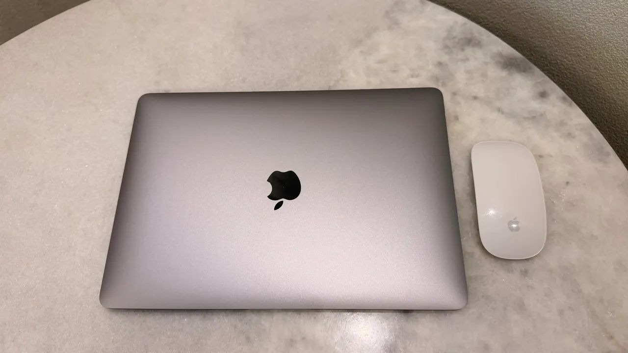 512GB M1 Macbook Air (Apple Care+ 2024.03まで) + Logioolマウス + おまけ MacBook Air M1 512GB - MUITO NOVO - Completo - Caixa - Carregador