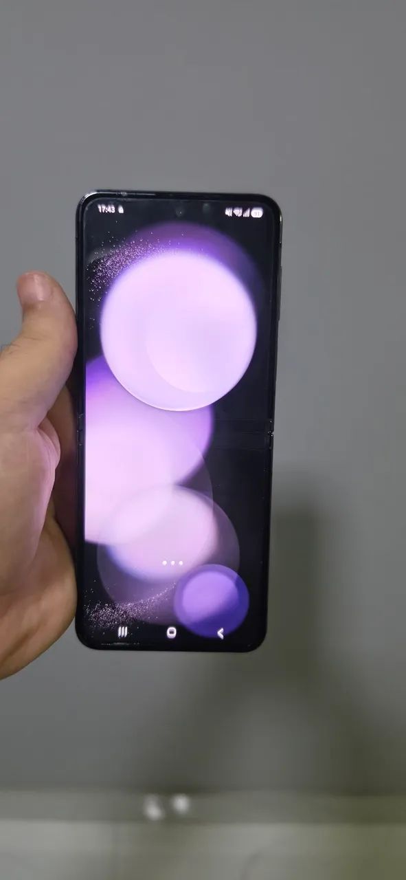 Z-Flip 5 - Foto 2