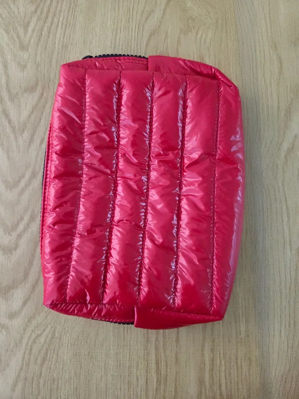 necessaire mac puffer vermelha - Foto 2