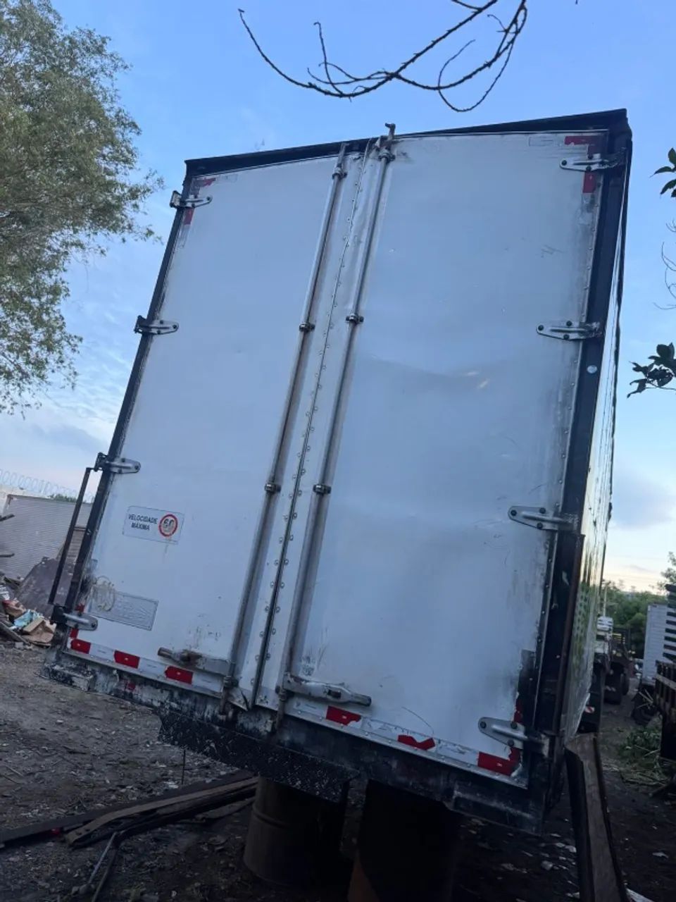 Baú caminhao 3/4 - Foto 4