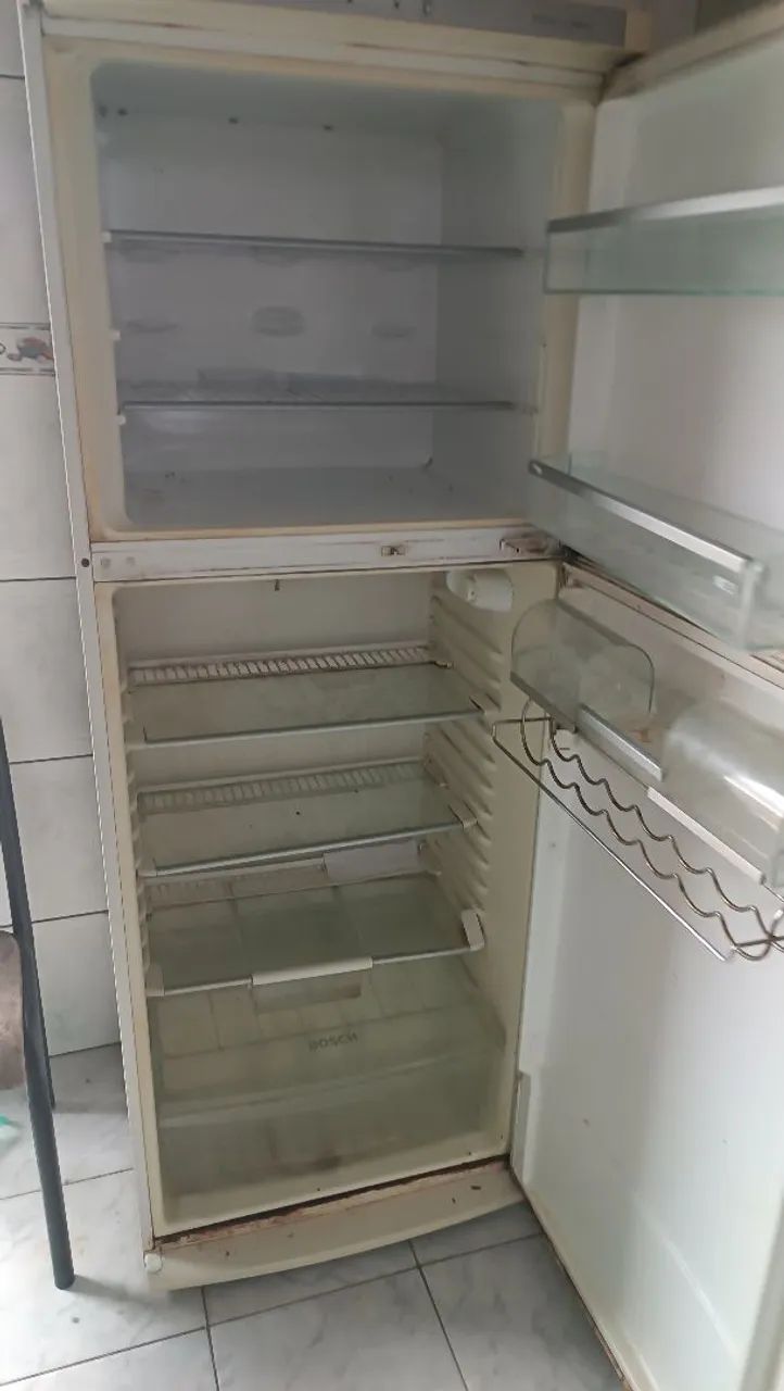 Geladeira Bosch 470L - Precisa de gás R$299,00 - Foto 6