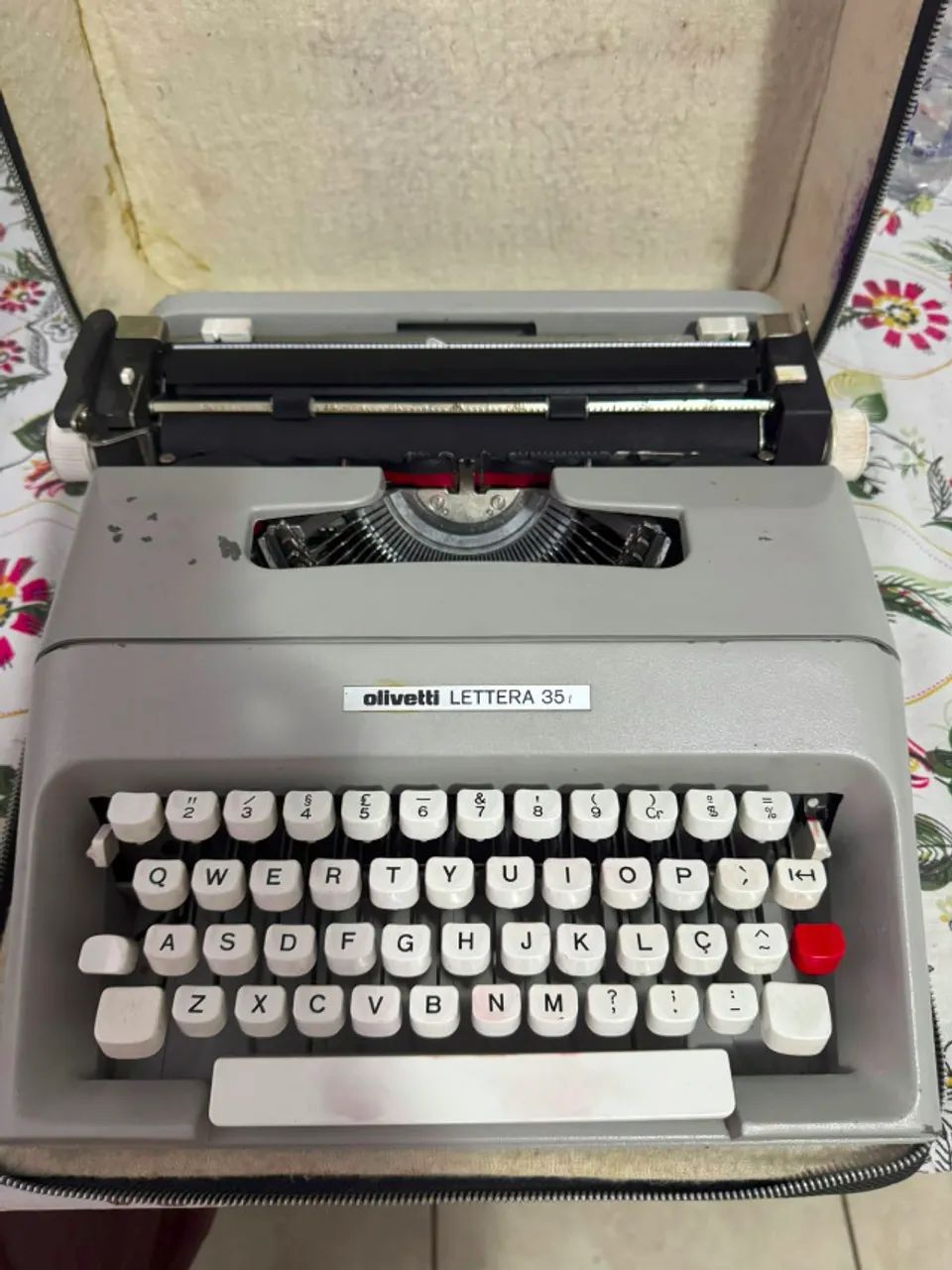 MAQUINA DE ESCREVER - OLIVETTI LETTERA 35i