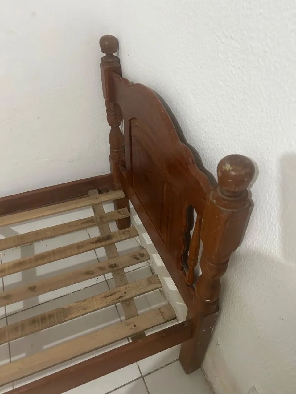 Cama de solteiro em madeira - Foto 4