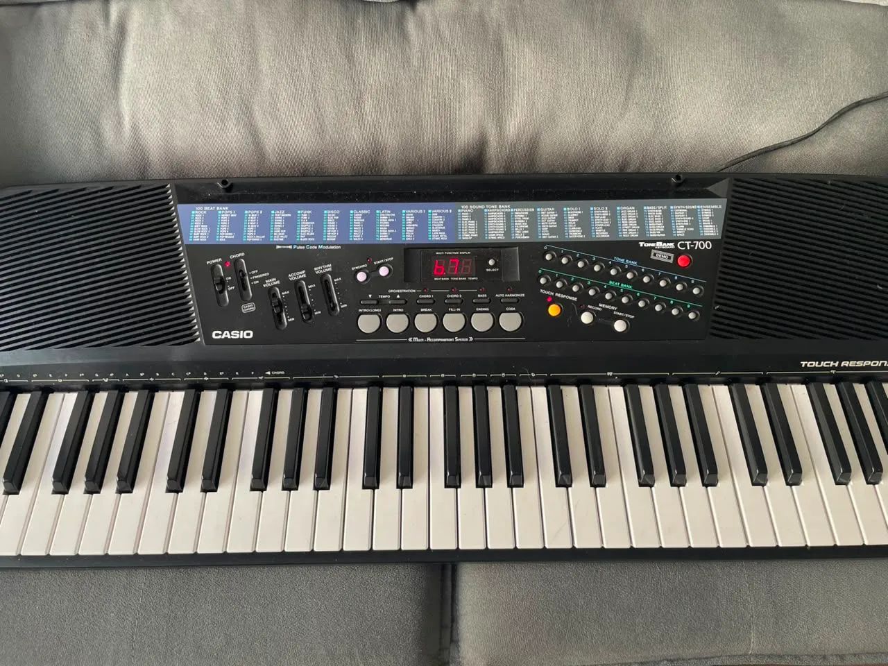 Teclado Casio CT-700 - Foto 2