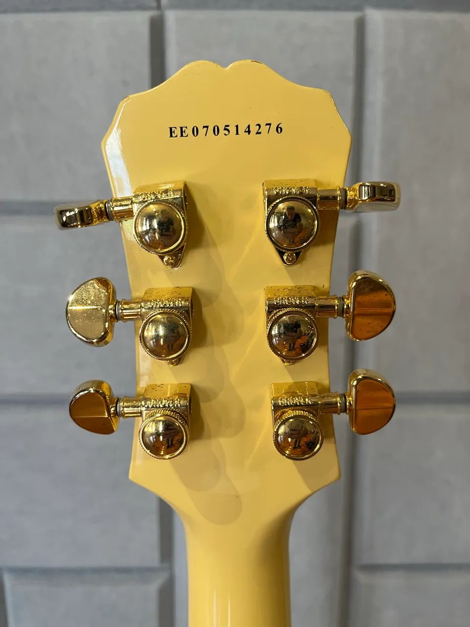 Guitarra Epiphone SG Custom Grover com trava - Foto 3