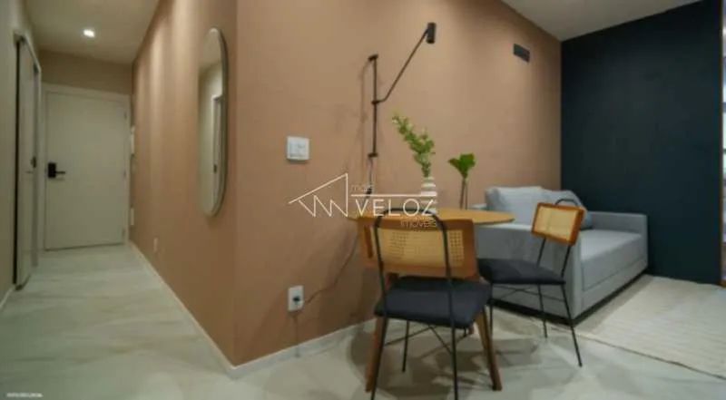 Kitnet/Conjugado : / Residencial / Centro