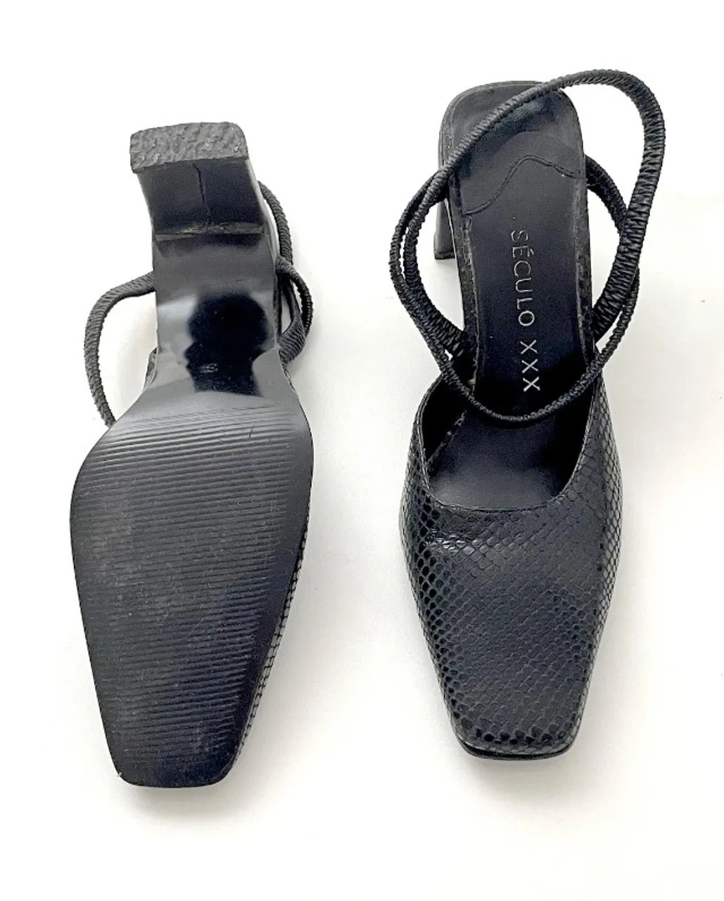 CONJUNTO DE SAPATO E BOLSA - FABRICAÇÃO SÉCULO XX - Foto 5