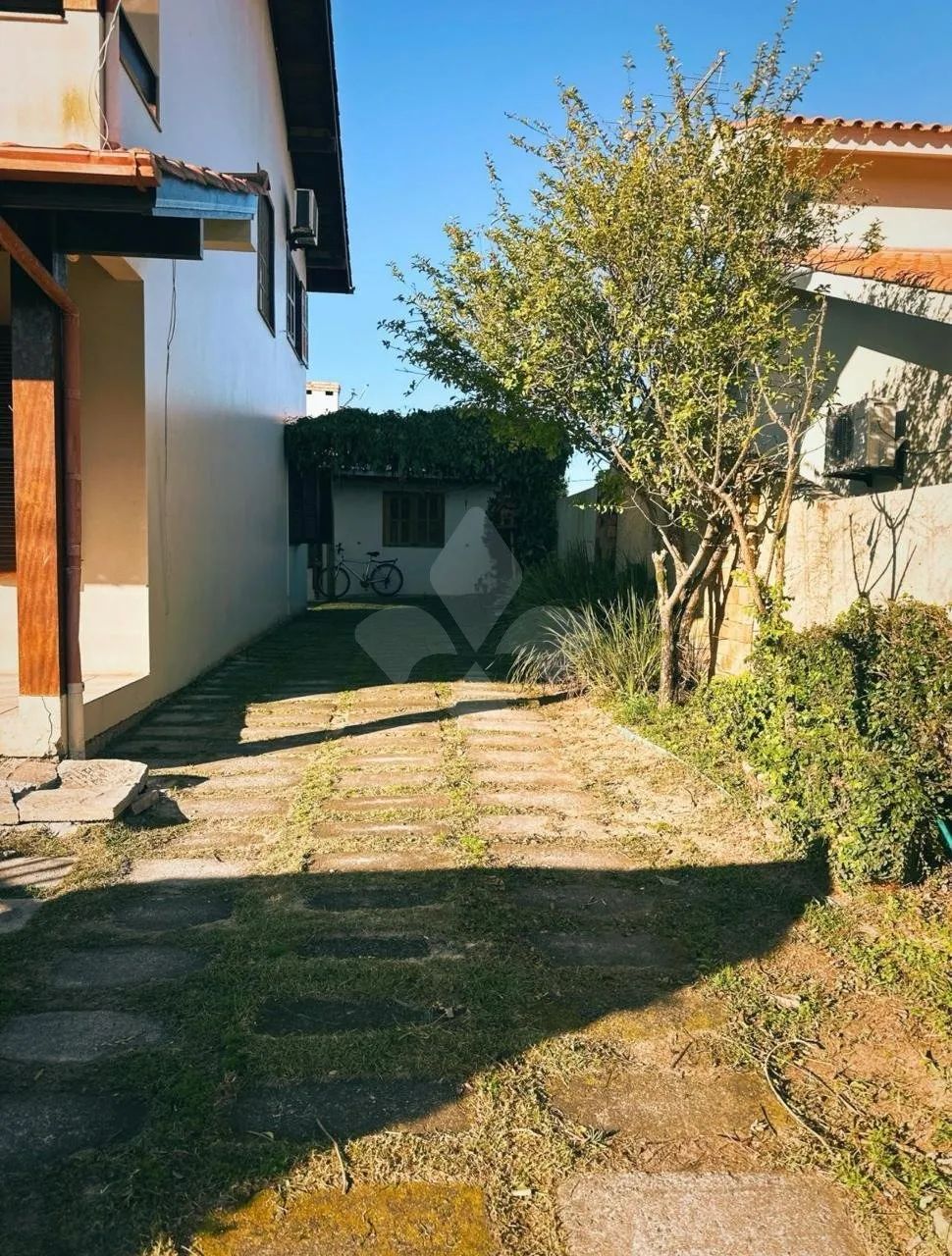 Casa com 7 dormitórios ( sendo 1 suíte) à venda - Centro, Garopaba/ SC - Foto 3