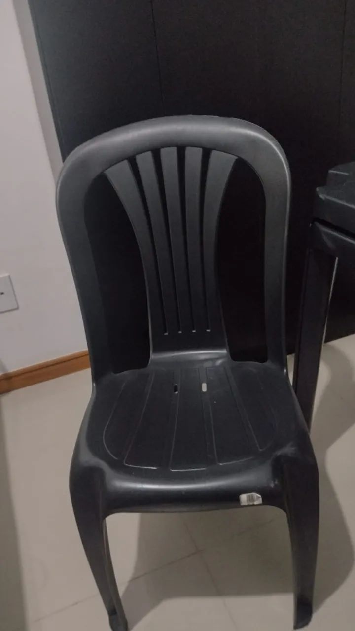 Mesas e cadeiras de plástico - Foto 2