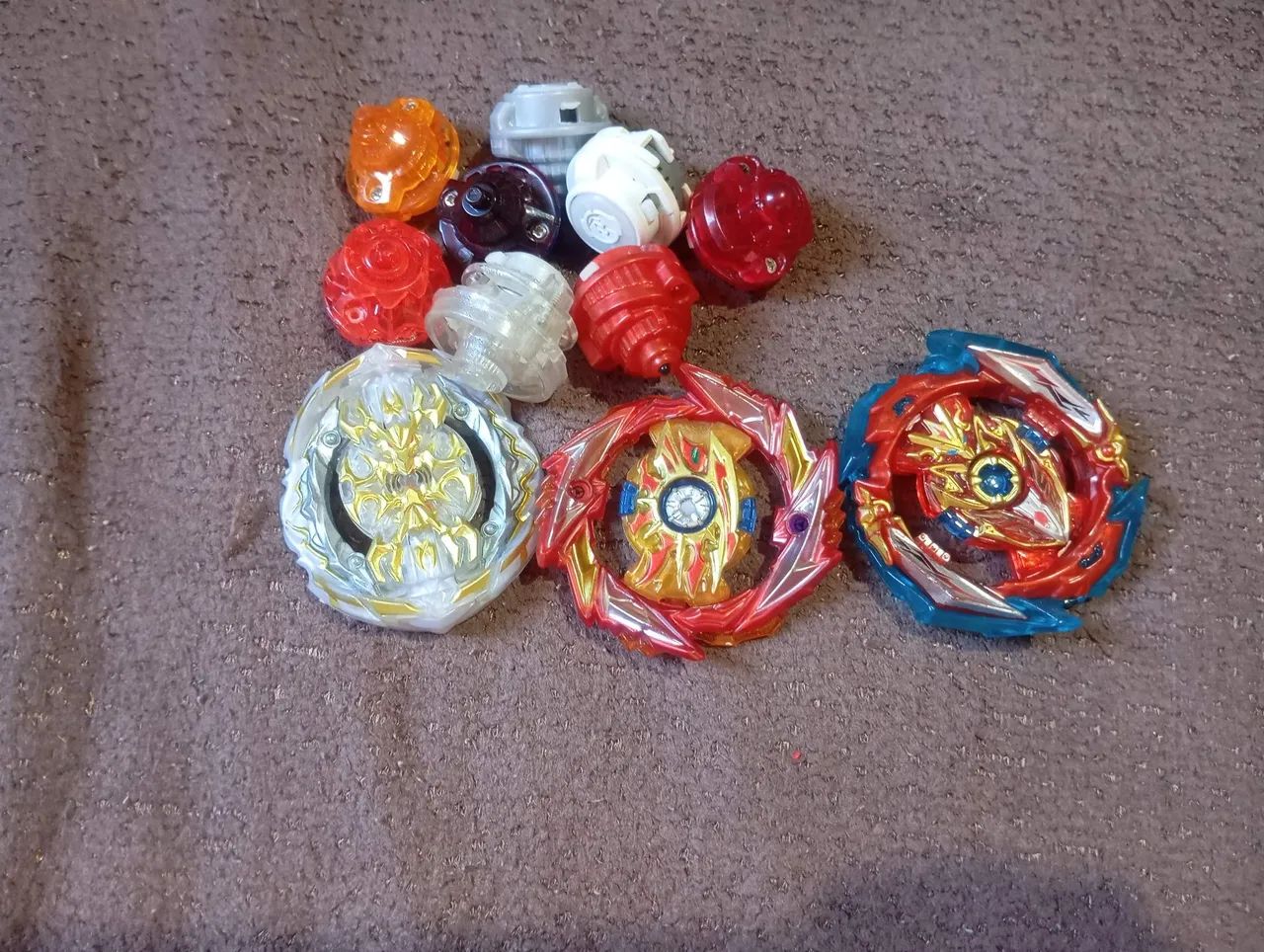 Beyblade Coleção - MARCAS Flame e SB (Não são TT nem Hasbro!)(56 peças) - Foto 3