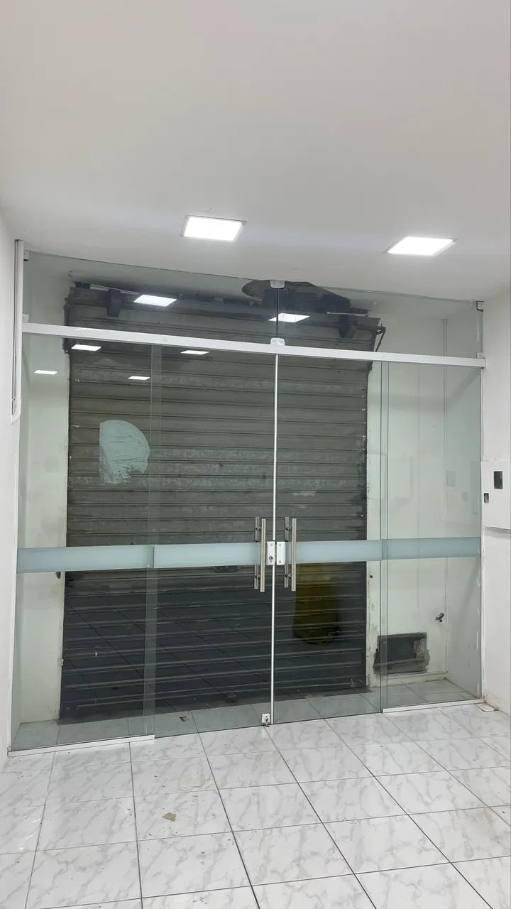 Porta de vidro temperado 3,10 m X 2,80 m 