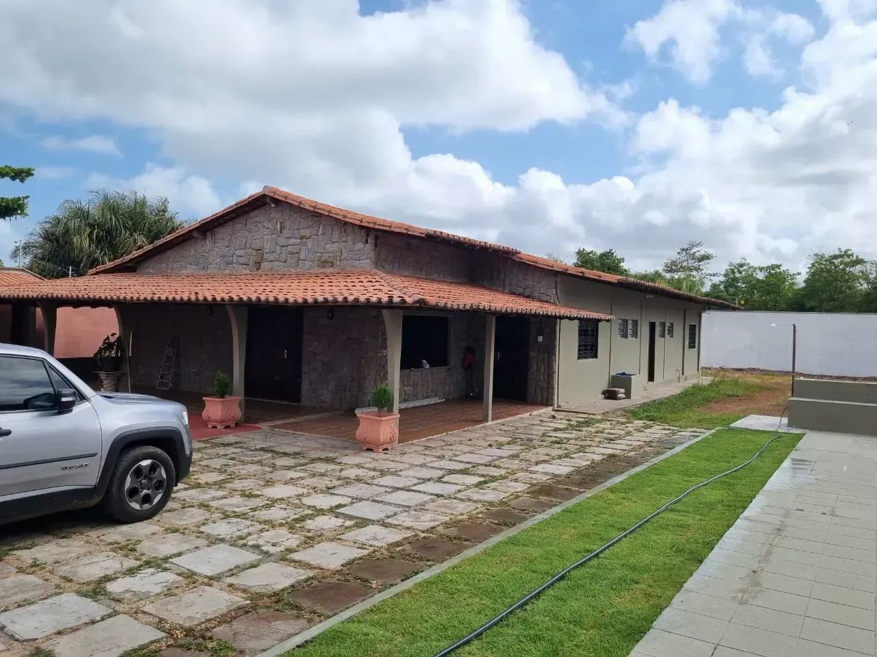 ALUGO CASA NO ARAÇAGY COM 4 SUÍTES E PISCINA