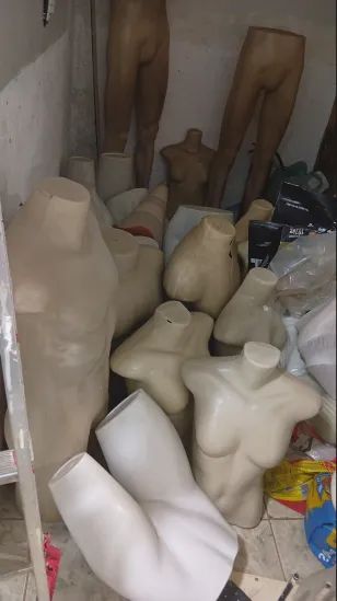 Manequins cada um