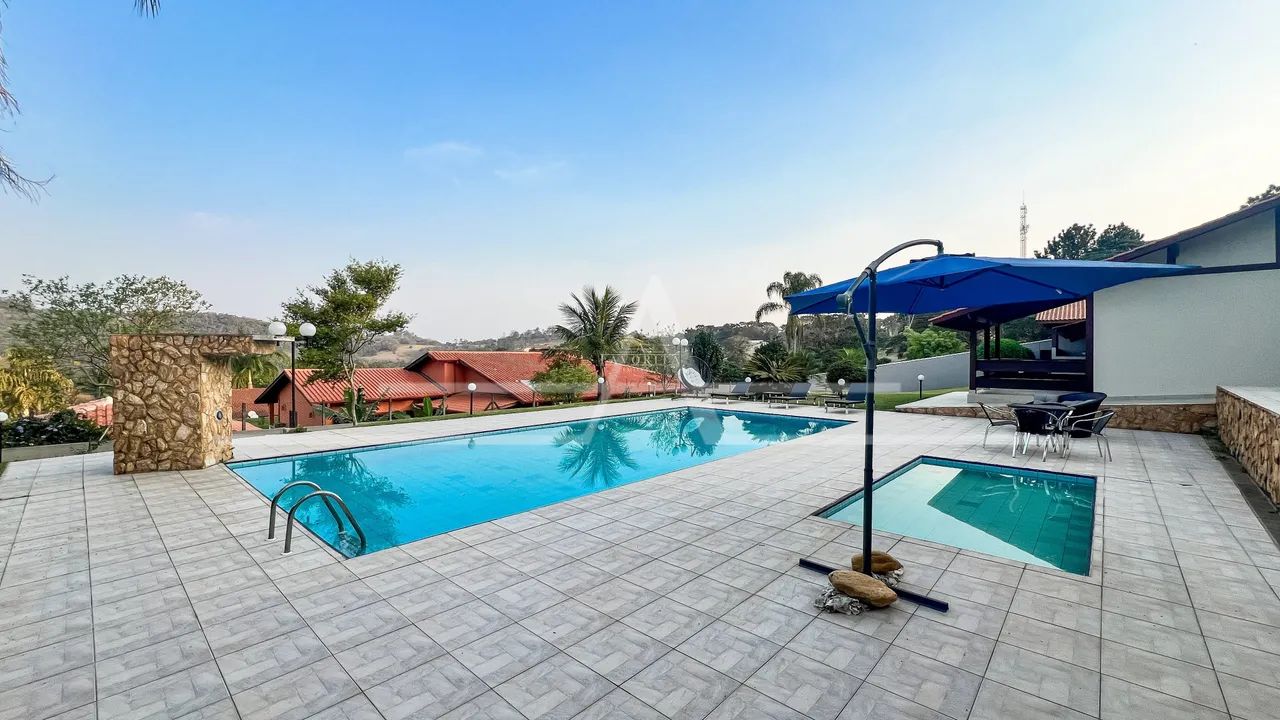 Casa estilo chácara em condomínio com 1.850m², piscina e 3 suítes - Foto 2
