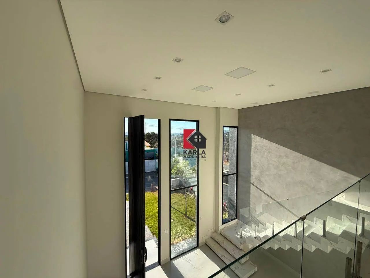 CASA EM CONDOMINÍO COM 04 QUARTOS SENDO 03 SUÍTES E PISCINA AQUECIDA! - Foto 5