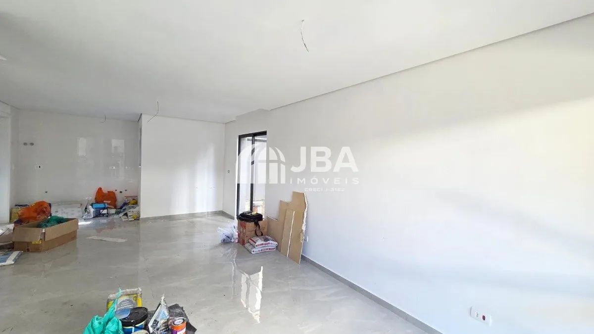 TRIPLEX COM QUARTO E BANHEIRO COMPLETO NO TÉRREO - Foto 4