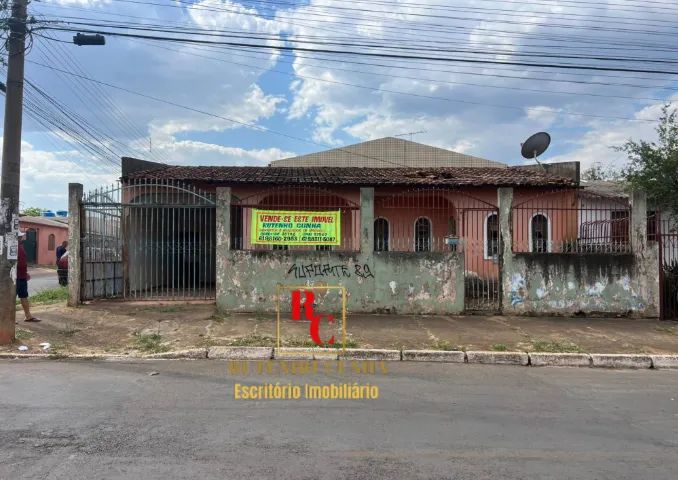 Vendo imóvel  de esquina com 252m na qnm 17 conjunto E Ceilândia/DF