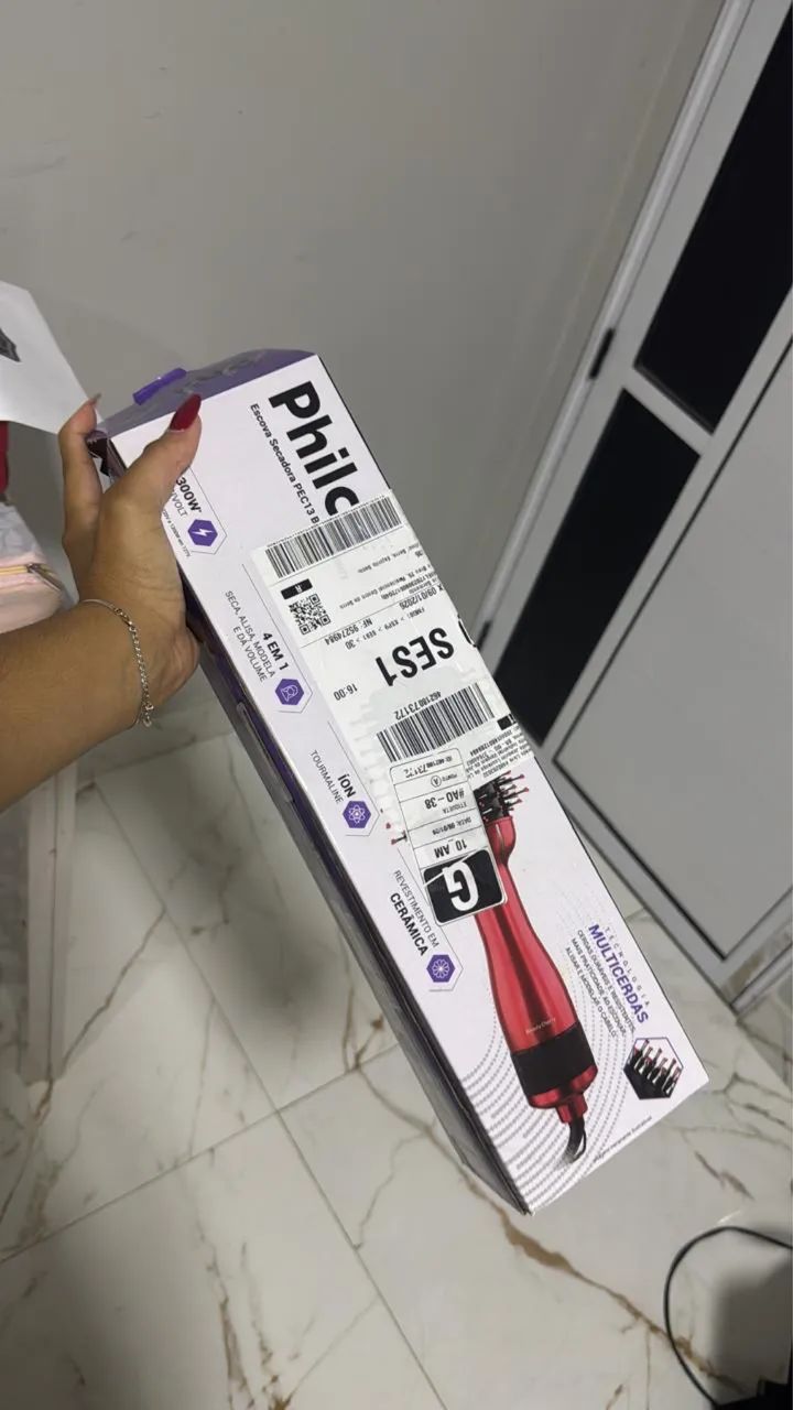 Escova secadora e modeladora 