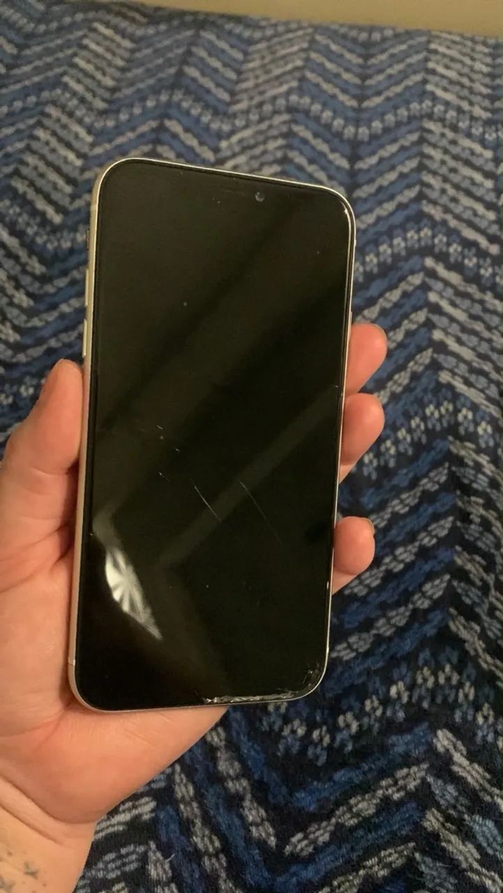 Troco iPhone 11 por Android  - Foto 3